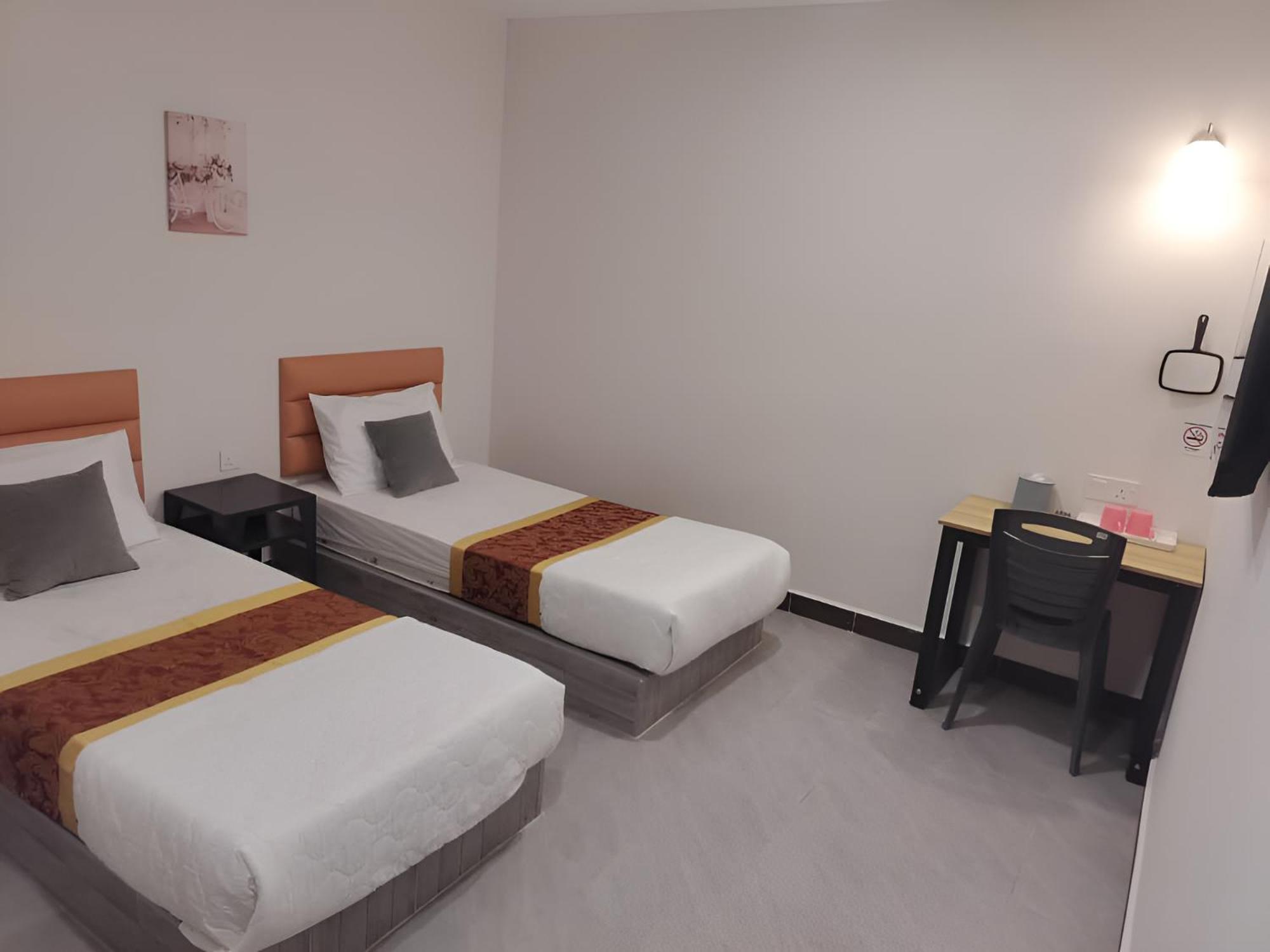 Cmn Hotel & Homestay Сунгай Петани Екстериор снимка