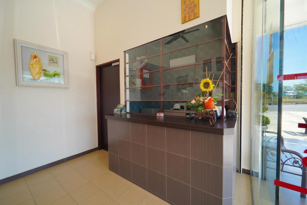 Cmn Hotel & Homestay Сунгай Петани Екстериор снимка